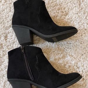 Ankle boots